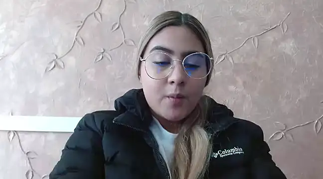 Miabonnett  online show from 9, 2, 2025