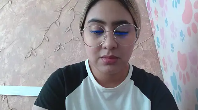 Miabonnett  online show from 19, 2, 2025