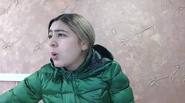 Miabonnett  online show from 7, 3, 2025