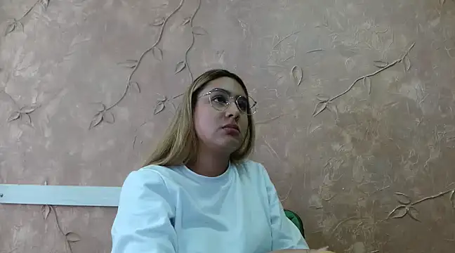 Miabonnett  online show from 18, 3, 2025