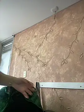 Miabonnett  online show from 6, 11, 2025