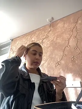 Miabonnett  online show from 26, 11, 2025