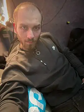 pervy devil online show from 17, 4, 2026