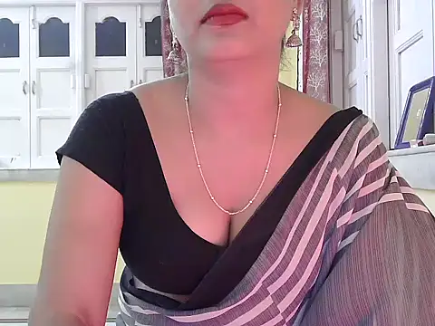 Snapshot of Model-Tanya chatting on 16, 11, 2025 Model-Tanya online show from 16, 11, 2025