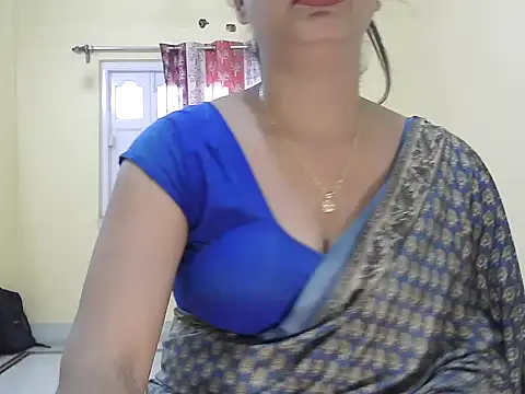 Snapshot of Model-Tanya chatting on 16, 12, 2025 Model-Tanya online show from 16, 12, 2025