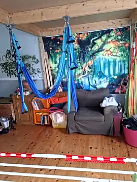 FrauleinSchmitt online show from 13, 12, 2024