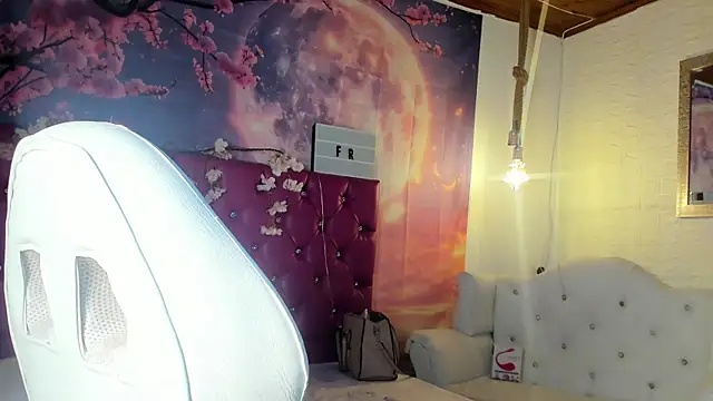 Snapshot of emma_oxford chatting on 1, 3, 2025 emma oxford online show from 1, 3, 2025