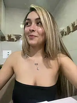 Snapshot of emma_oxford chatting on 13, 3, 2025 emma oxford online show from 13, 3, 2025