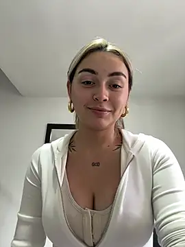 Snapshot of emma_oxford chatting on 30, 7, 2026 emma oxford online show from 30, 7, 2026