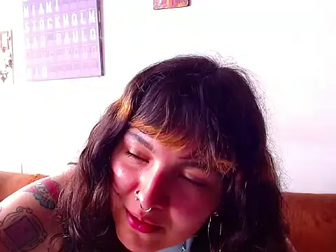 Snapshot of sweetiee_mary chatting on 12, 6, 2026 sweetiee mary online show from 12, 6, 2026