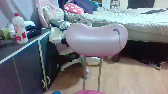 Snapshot of Jennxdolls chatting on 27, 12, 2024 Jennxdolls online show from 27, 12, 2024