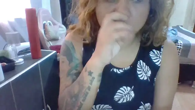 Snapshot of Jennxdolls chatting on 4, 1, 2025 Jennxdolls online show from 4, 1, 2025