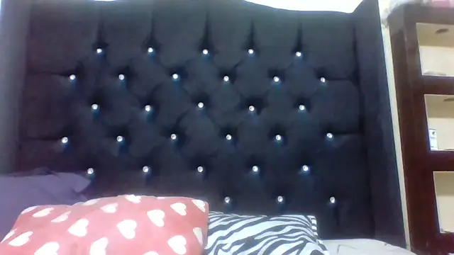 Snapshot of Jennxdolls chatting on 8, 3, 2025 Jennxdolls online show from 8, 3, 2025