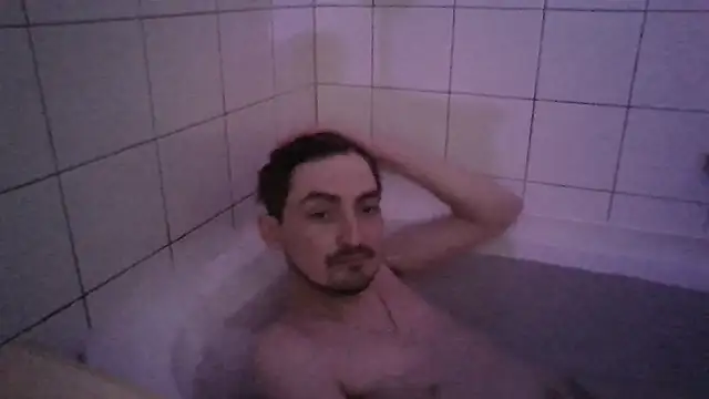 Wesleymodel online show from 19, 4, 2026