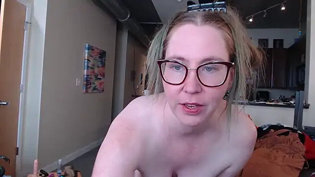 Snapshot of littlelustlamb chatting on 29, 9, 2025 littlelustlamb online show from 29, 9, 2025