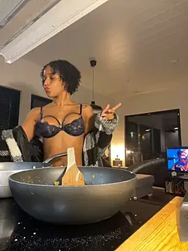 Black Dolll online show from 19, 12, 2024