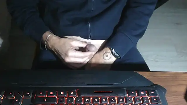 Snapshot of Adri_gard chatting on 23, 10, 2025 Adri gard online show from 23, 10, 2025