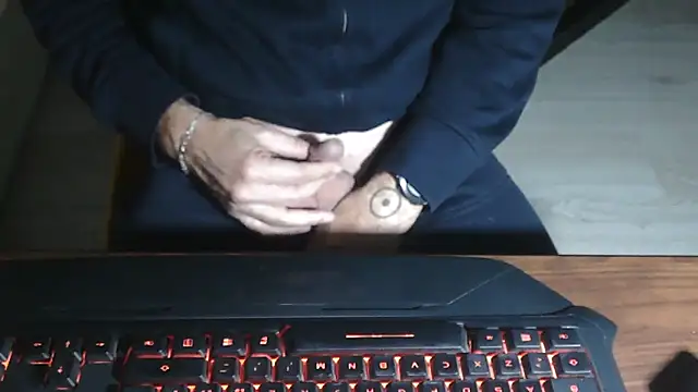 Snapshot of Adri_gard chatting on 14, 11, 2025 Adri gard online show from 14, 11, 2025