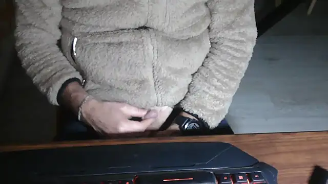 Snapshot of Adri_gard chatting on 26, 11, 2025 Adri gard online show from 26, 11, 2025