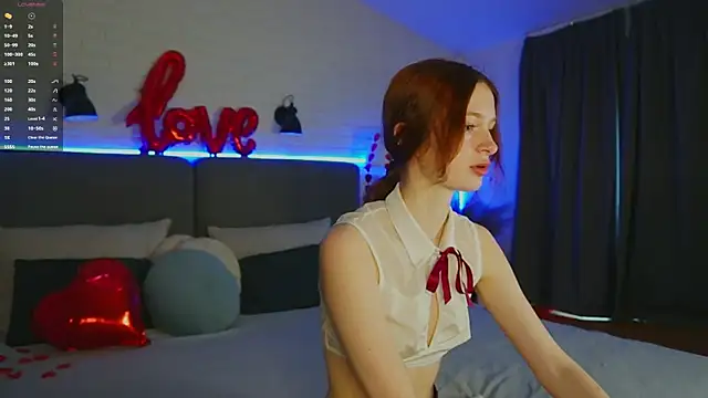 Viola  moon online show from 16, 2, 2025