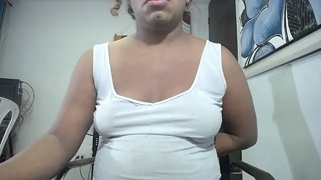 Snapshot of tsbigcock10incock chatting on 31, 10, 2025 tsbigcock10incock online show from 31, 10, 2025