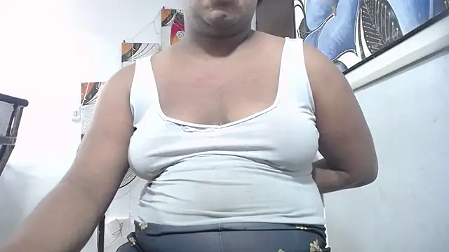 Snapshot of tsbigcock10incock chatting on 27, 5, 2026 tsbigcock10incock online show from 27, 5, 2026