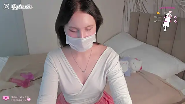 Snapshot of Gylaxie chatting on 7, 10, 2025 Gylaxie online show from 7, 10, 2025