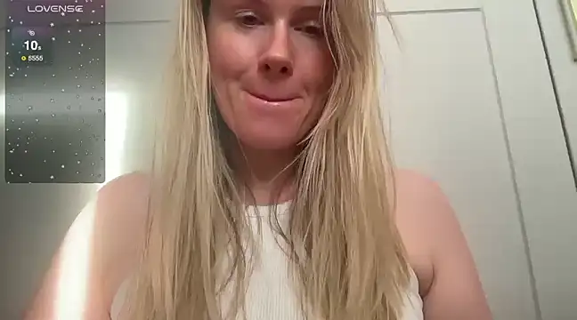 redheadrosie69 online show from 4, 3, 2025