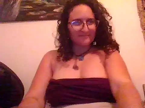 Snapshot of juicyrubies chatting on 1, 1, 2025 juicyrubies online show from 1, 1, 2025