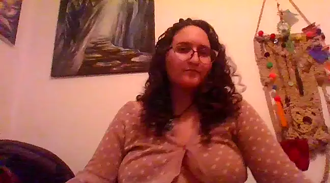 Snapshot of juicyrubies chatting on 2, 2, 2025 juicyrubies online show from 2, 2, 2025