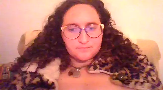 Snapshot of juicyrubies chatting on 22, 2, 2025 juicyrubies online show from 22, 2, 2025