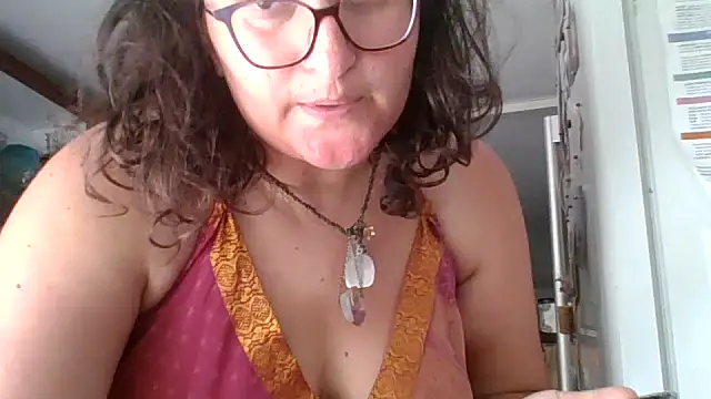 Snapshot of juicyrubies chatting on 5, 10, 2025 juicyrubies online show from 5, 10, 2025