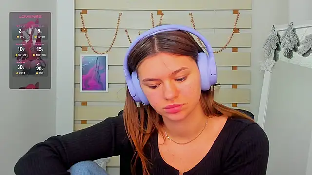 Josephine Kiss online show from 30, 12, 2024