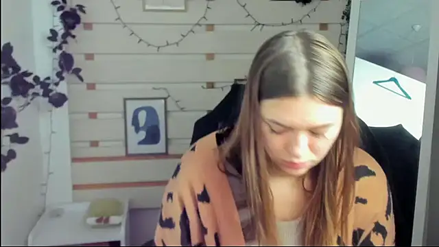 Josephine Kiss online show from 10, 4, 2026