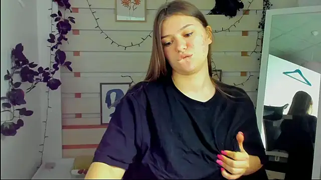 Josephine Kiss online show from 11, 4, 2026