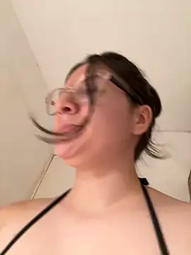 Snapshot of livgomez chatting on 7, 1, 2025 livgomez online show from 7, 1, 2025