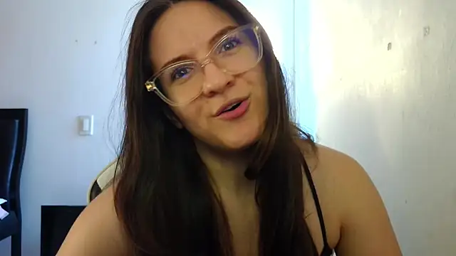 Snapshot of livgomez chatting on 14, 11, 2025 livgomez online show from 14, 11, 2025