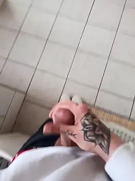 Snapshot of YoungDick25 chatting on 12, 3, 2026 YoungDick25 online show from 12, 3, 2026