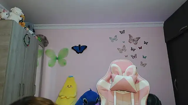 caroline jonson online show from 12, 2, 2026