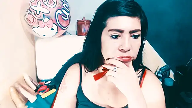 luisahott online show from 23, 4, 2026