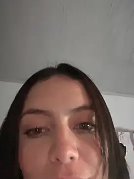 Lorraine Leon online show from 8, 2, 2025