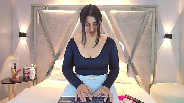 Danna 777  online show from 11, 9, 2025