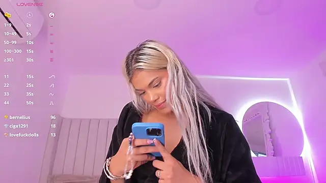 Shelynna azzul online show from 8, 2, 2025