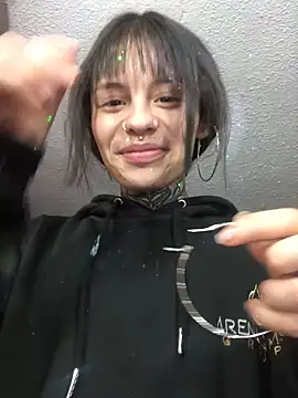 Snapshot of Tifanny_Sweett chatting on 3, 10, 2025 Tifanny Sweett online show from 3, 10, 2025