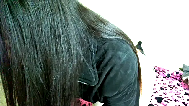 Tifanny Sweett online show from 24, 4, 2026