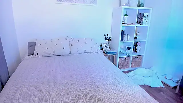 Sasha Miro online show from 3, 2, 2026