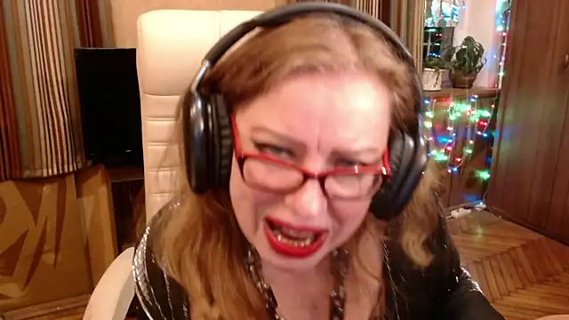 Miss Tress online show from 24, 4, 2026