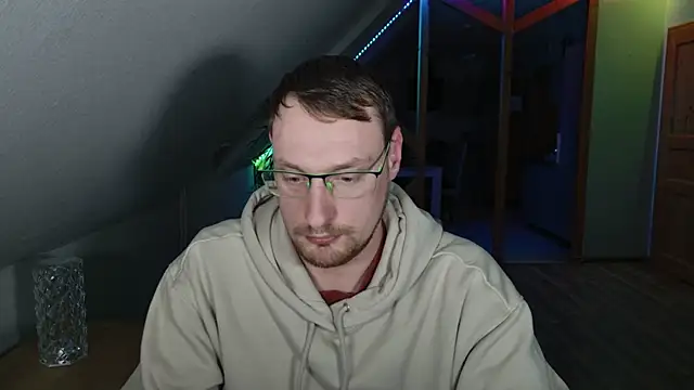 Snapshot of Relsxboy chatting on 5, 3, 2025 Relsxboy online show from 5, 3, 2025