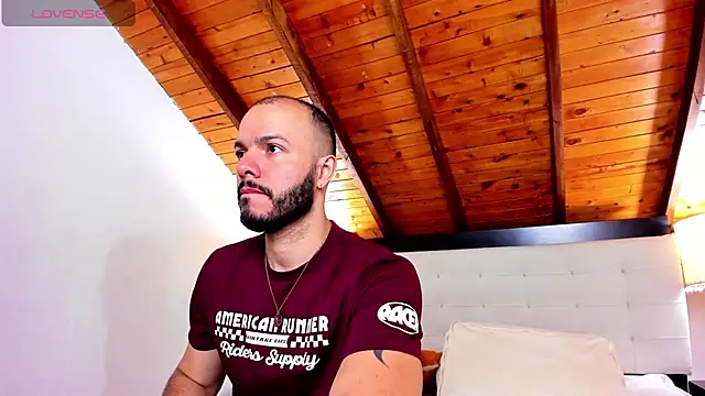 Tom Bailey online show from 21, 10, 2025