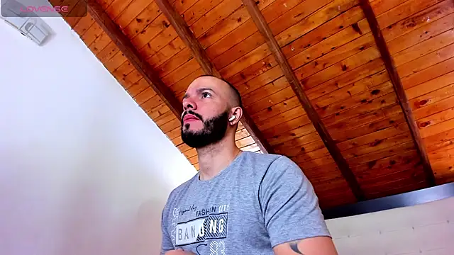 Tom Bailey online show from 2, 12, 2025